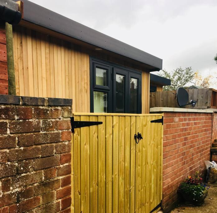 Cabin Retreat In The Heart Of Warwick. Ворик Екстер'єр фото